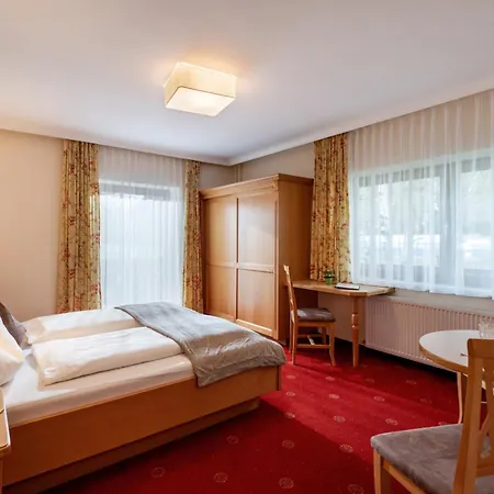 Hotel Garni Birkenhof Mayrhofen Exterior photo